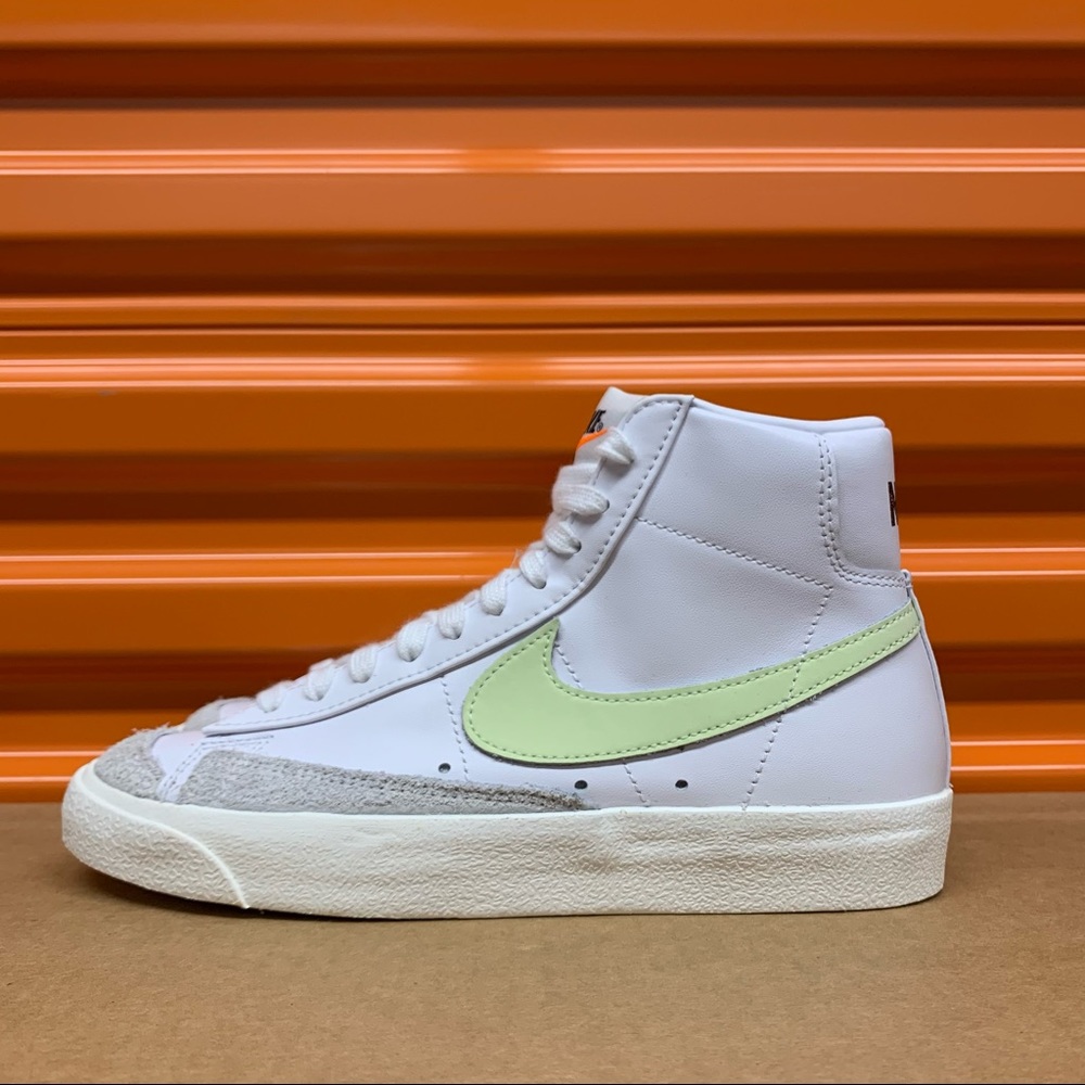 Nike Blazer Mid ‘77 White/Volt